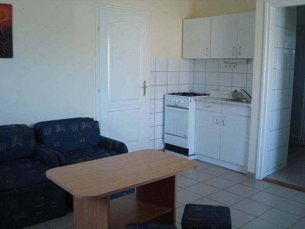 Termal Kemping Apartmanok Tiszaújváros Pokój zdjęcie